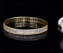 Load image into Gallery viewer, GLAM BANGLE