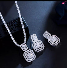 Load image into Gallery viewer, LEANN