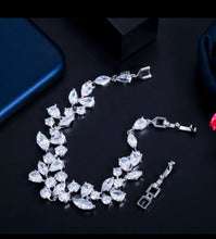 Load image into Gallery viewer, LAIANA