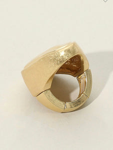 Abstract chunky ring