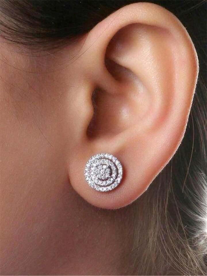 Everyday round studs