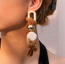 Load image into Gallery viewer, Spring 8
