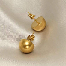 Load image into Gallery viewer, Gold round studs
