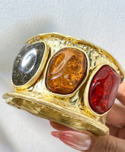 Load image into Gallery viewer, Gold 3 stone bracelet
