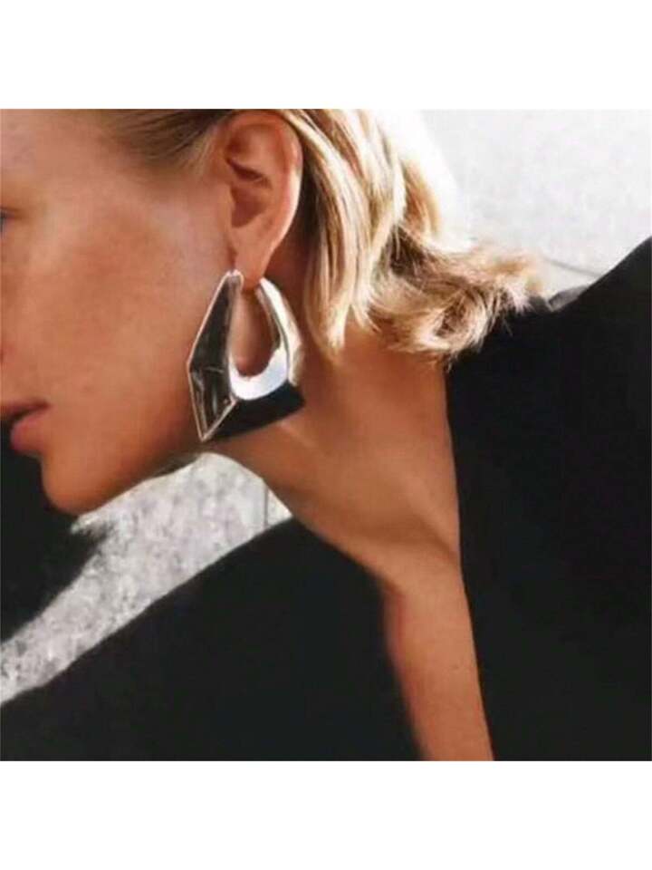 Irregular hoops (Silver)