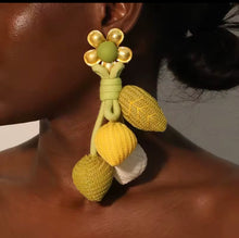 Load image into Gallery viewer, Spring 4
