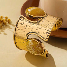 Load image into Gallery viewer, Brass &amp; Amber
