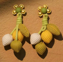 Load image into Gallery viewer, Spring 4
