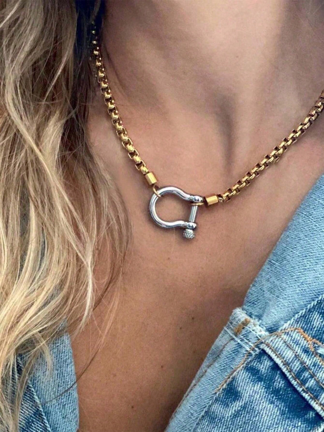 EC 24 Necklace (Gold)