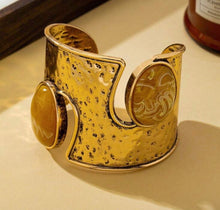 Load image into Gallery viewer, Brass &amp; Amber
