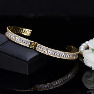 GLAM BANGLE