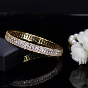 GLAM BANGLE